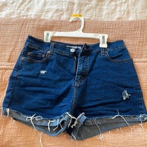 Levi dark wash wear shorts